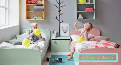 Barnens tjej och pojke i samma rum Barnens tjej och pojke i samma rum