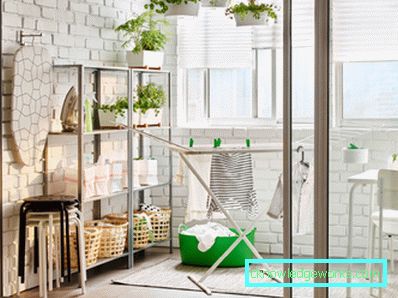 Hyllor på balkongen - 80 bilder av de bästa alternativen för bekväm design