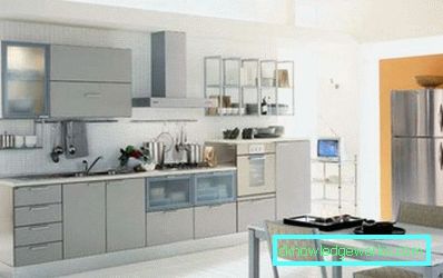 Köksdesign i ljusa färger - foto i modern stil