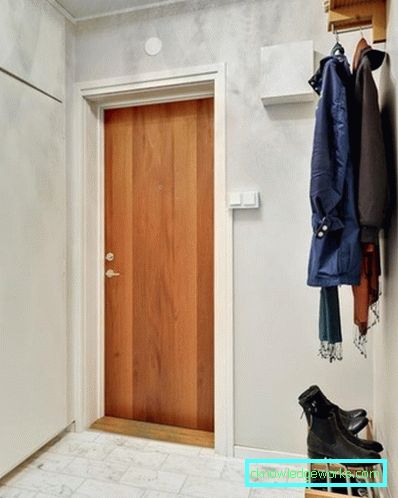 Design av en fyrkantig hall i lägenheten - riktiga foton Design av en fyrkantig hall i lägenheten - riktiga foton