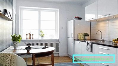 Designa ett litet kök med 4 kvadratmeter. m med kylskåp Designa ett litet kök med 4 kvadratmeter. m med kylskåp