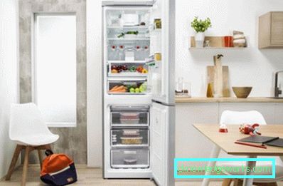 Indesit kylskåp med två avdelningar Indesit kylskåp med två avdelningar
