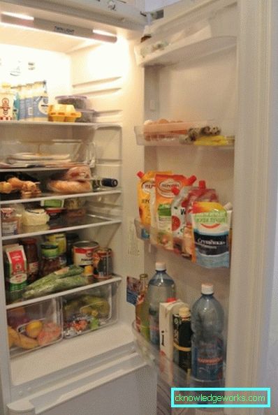 Indesit kylskåp med två avdelningar Indesit kylskåp med två avdelningar