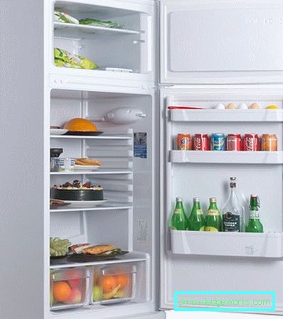 Indesit kylskåp med två avdelningar Indesit kylskåp med två avdelningar