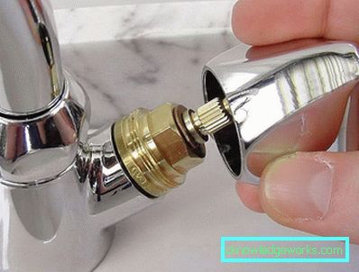Vad ska man göra om kranen i badrummet droppar? Vad ska man göra om kranen i badrummet droppar?