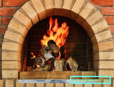 Brickugnen för ett bad med en eldkammare från ett omklädningsrum Brickugnen för ett bad med en eldkammare från ett omklädningsrum