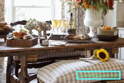 Gör-det-själv-kök i rustik stil - inslag av arrangemang