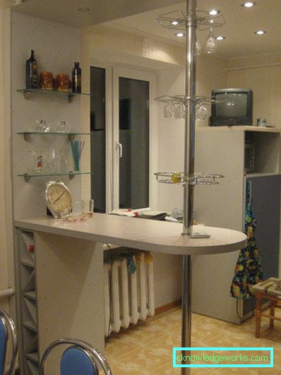 Litet kök med frukostbar Litet kök med bar