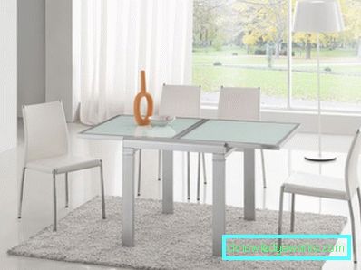 Fällbart glasbord för köket Fällbart glasbord för köket