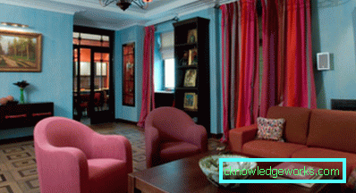 Kombinationen av färger i vardagsrummet - exempel på modetrender i bilden