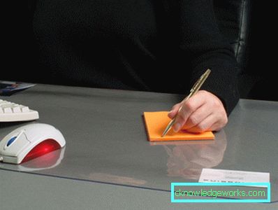 Varför behöver du glas på bordet? Varför behöver du glas på bordet?