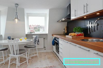 Köksbord på ett ben Köksbord på ett ben